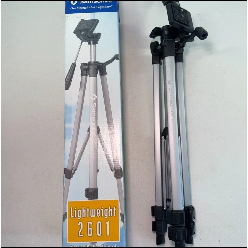 Samsonite Lightweight 2601‎ Photo/Video Tripod Adjustable Height Aluminum